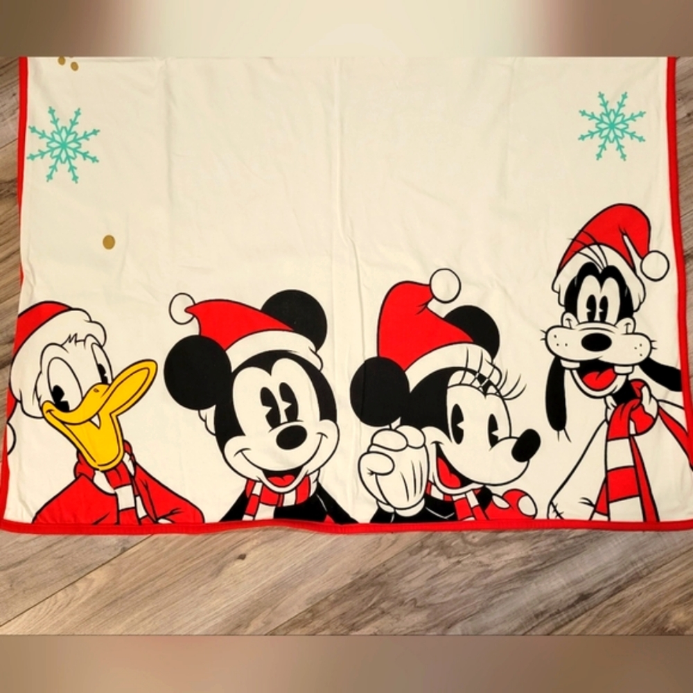 NWOT Disney Baby My First Christmas Mickey Mouse Blanket - Picture 3 of 5